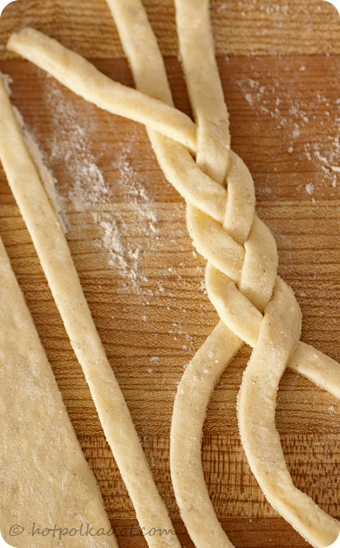 How to prevent your pie crust from shrinking. It's easy as pie!